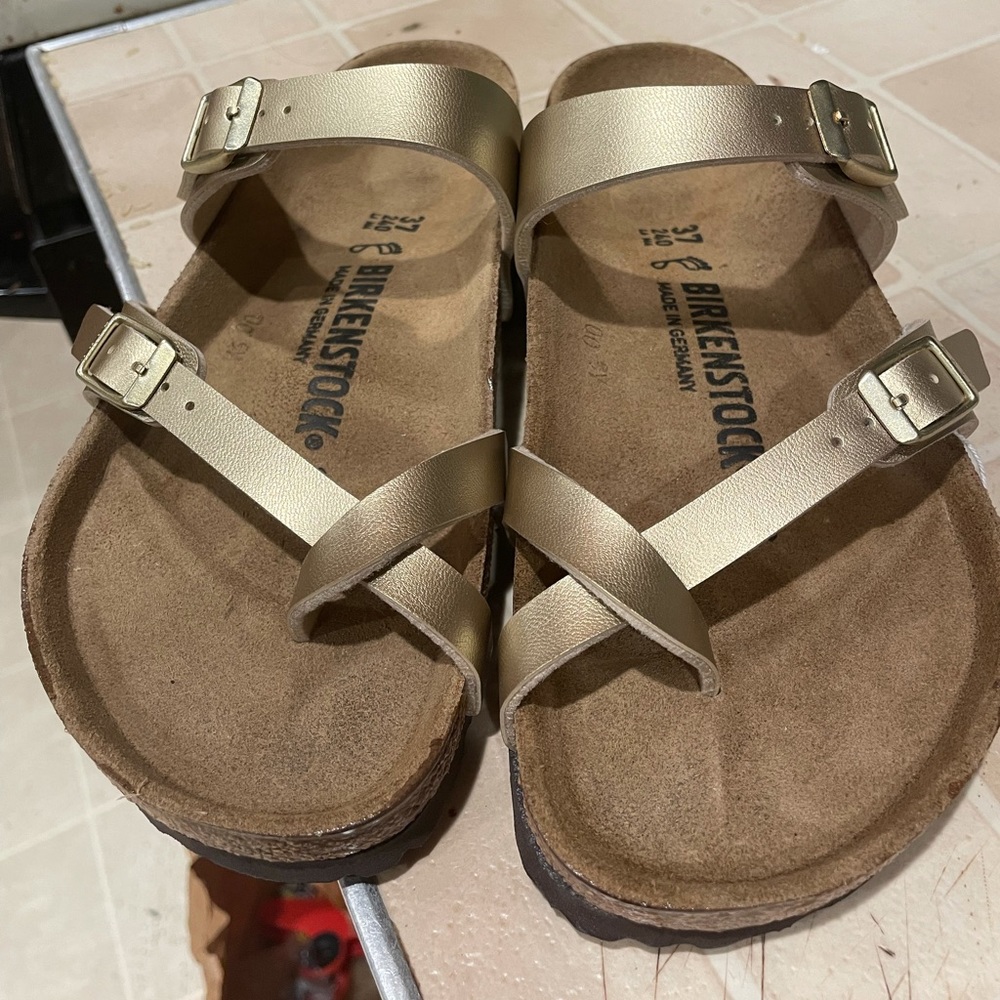 Gold Mayari Birkenstock Sz 37